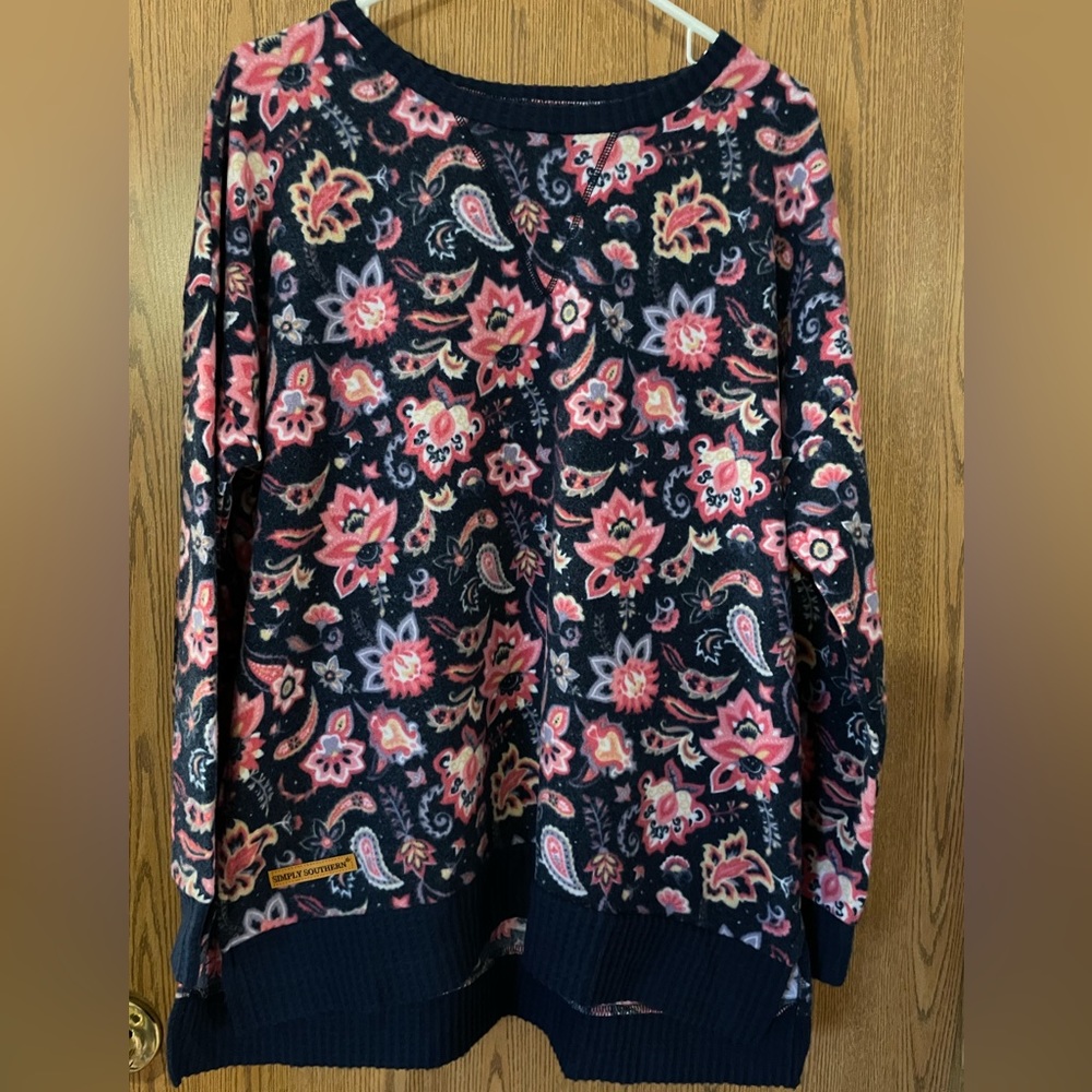 COPY - Simply Southern women’s floral fleece crew neck top size Large